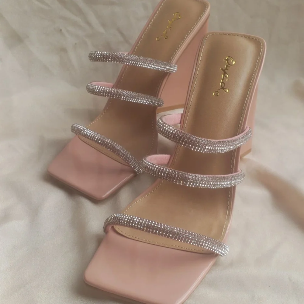 🚨LAST ONE// Blush strappy block heel - Picture 6 of 9